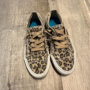 Blowfish Women's Size 7